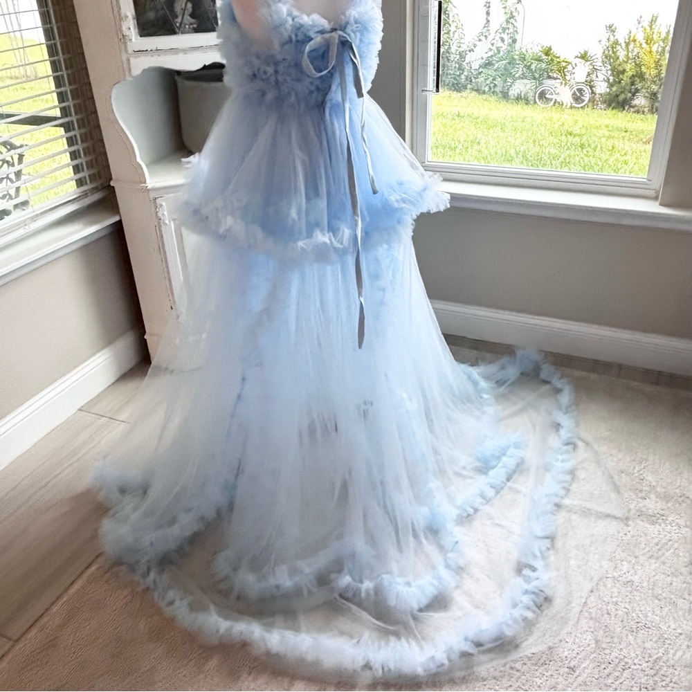 NEW Tulle Maternity Dress for Photoshoot Bridal Robe Light Blue NWOT Size L - Picture 2 of 14
